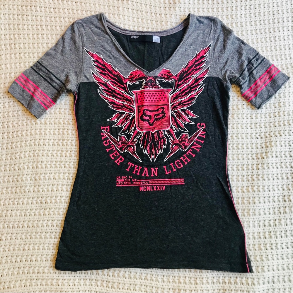 FOX V Neck Graphic Tee Size S